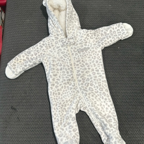 Carter's Other - 💙2/$15 or 3/$20 - bodysuit